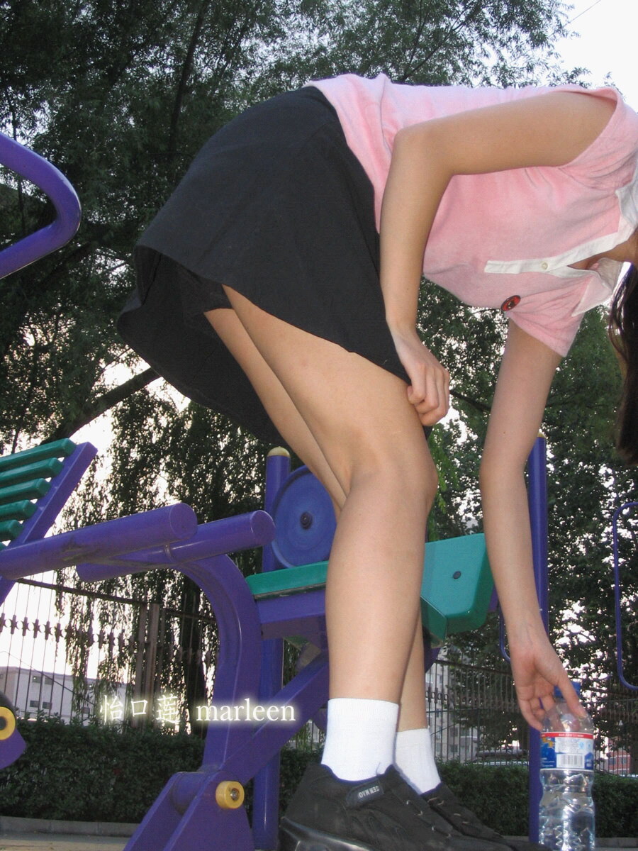 淡淡猫香全部丝袜套图大合集 1